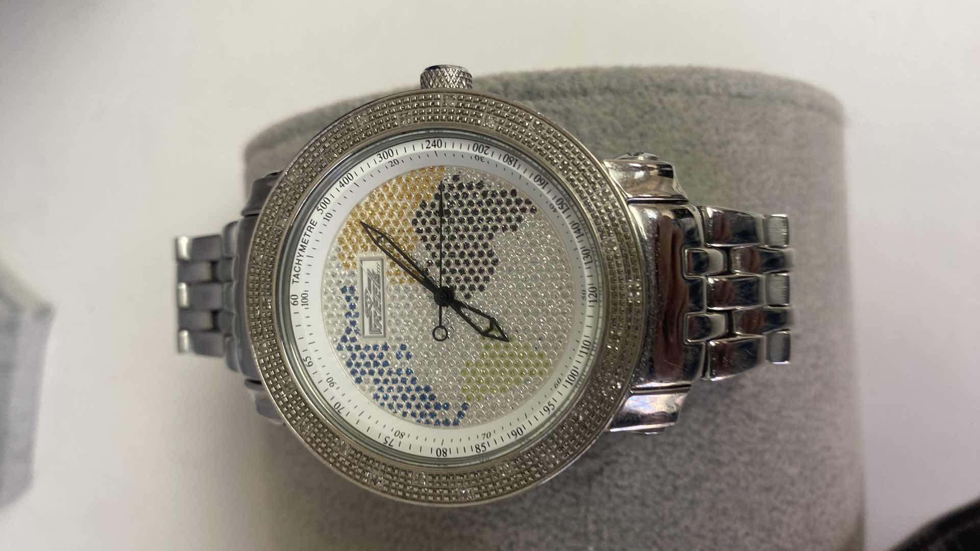 Photo 1 of 5 - WATCHES