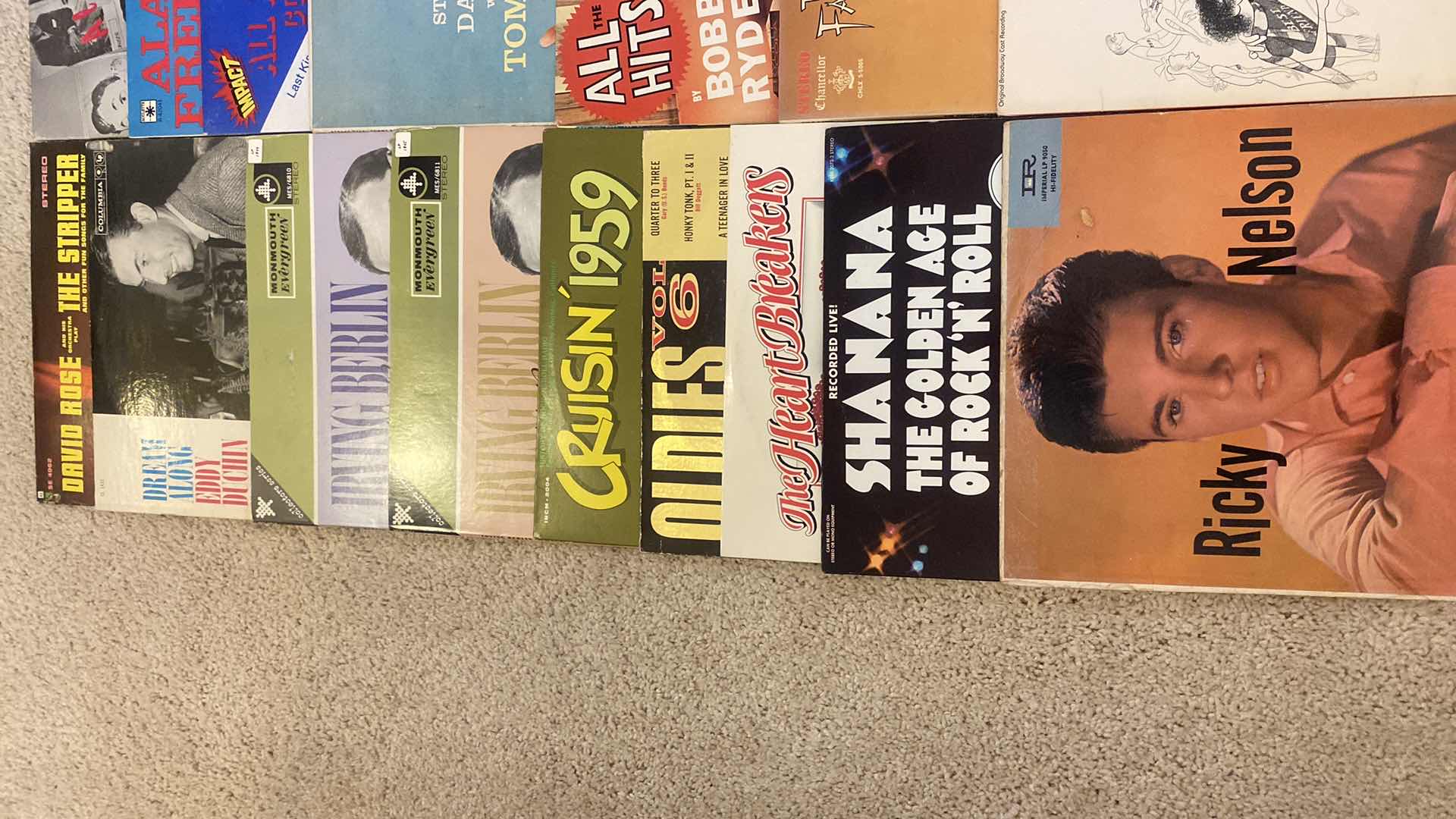 Photo 1 of 25 VINYL RECORDS VARIOUS GENRES & ARTISTS (SOME VINTAGE)
