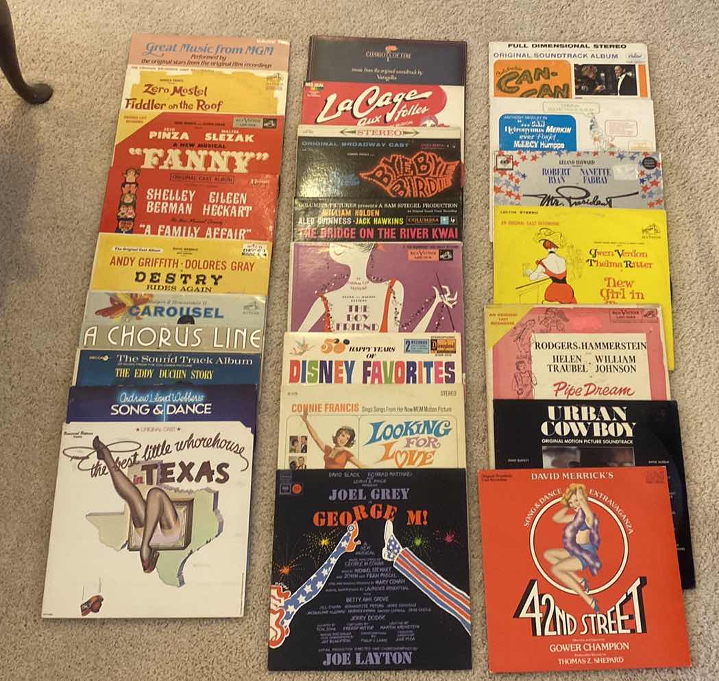 Photo 1 of 25 VINYL RECORDS BROADWAY & MOVIES VARIOUS ARTISTS ( SOME VINTAGE)
