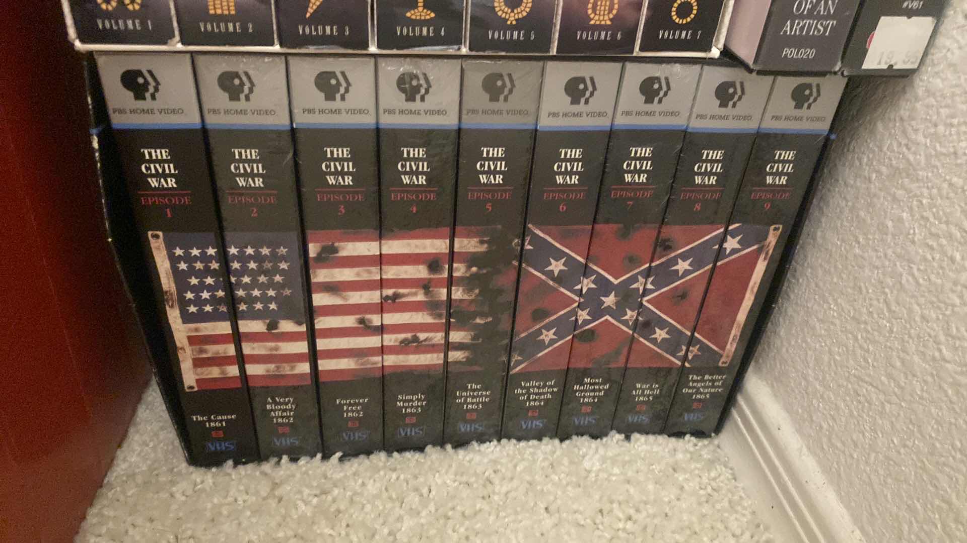 Photo 3 of 135 VHS MOVIES