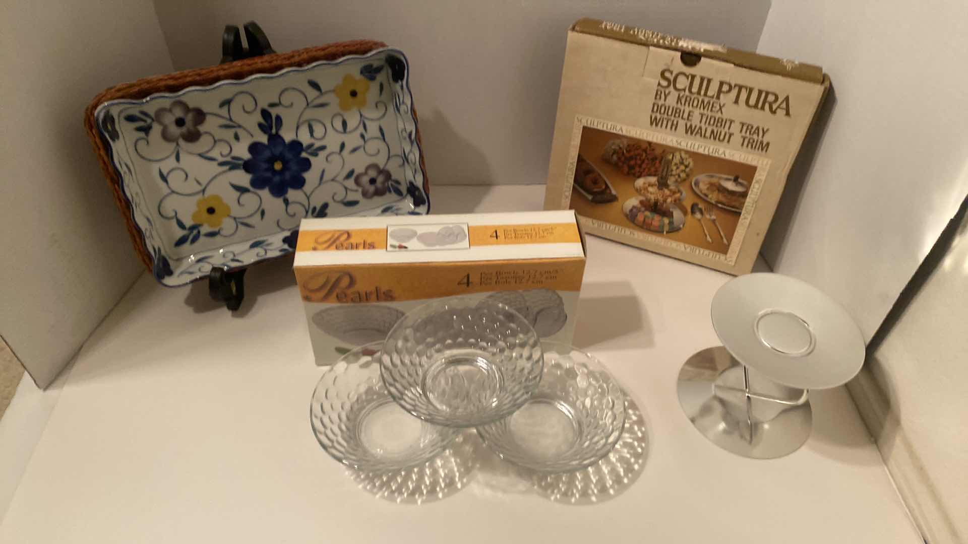 Photo 1 of 10 SERVEWARE (7 BOWLS)