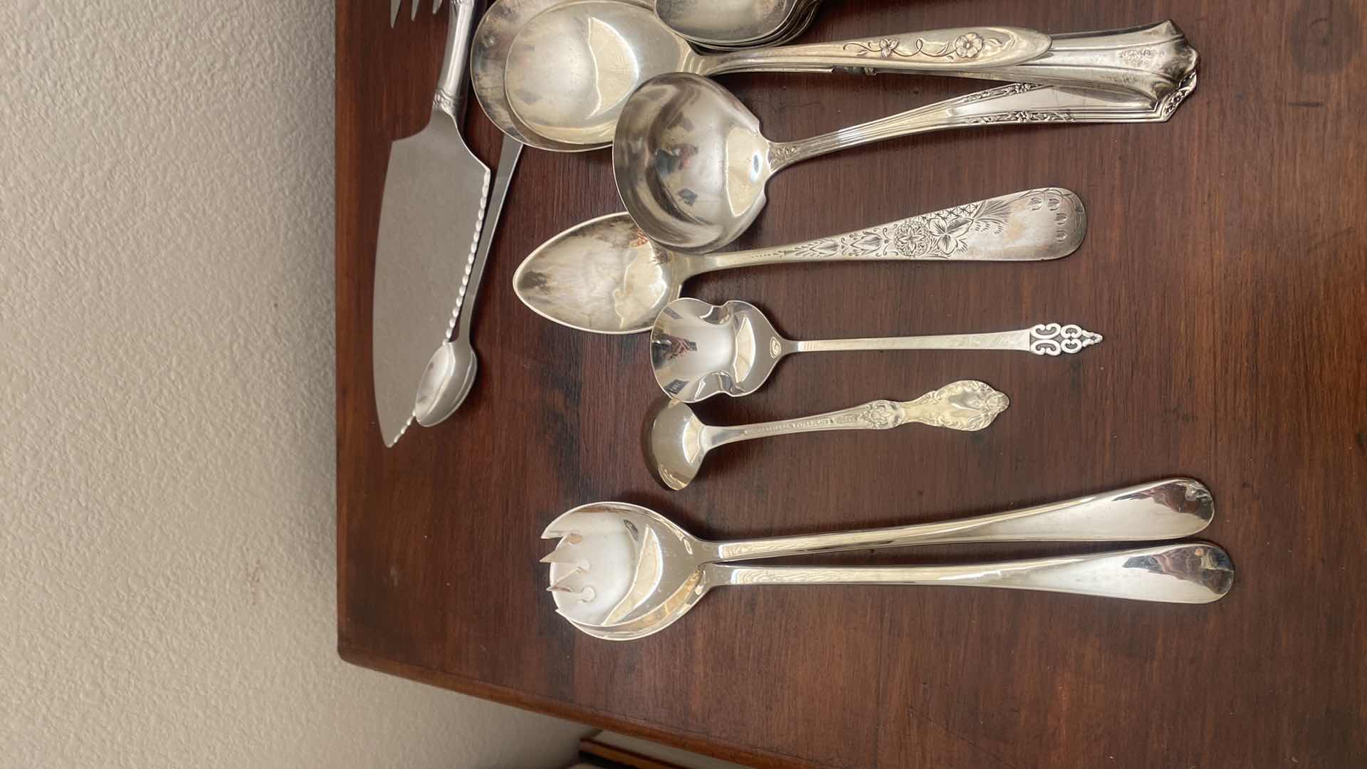 Photo 1 of 41 PIECES VARIOUS BRANDS SILVERPLATE & 5 STAINLESS STEEL SILVERWARE