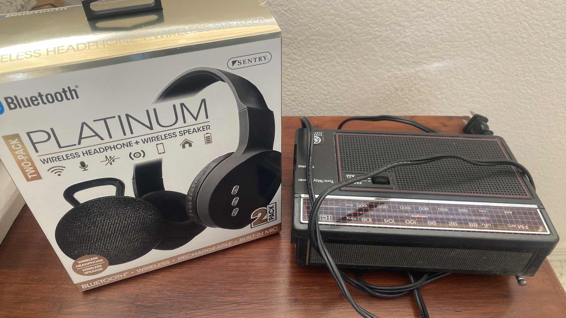 Photo 3 of 3 ELECTRONICS-WIRELESS HEADPHONES CLOCK RADIO AND SUNTONE RADIO