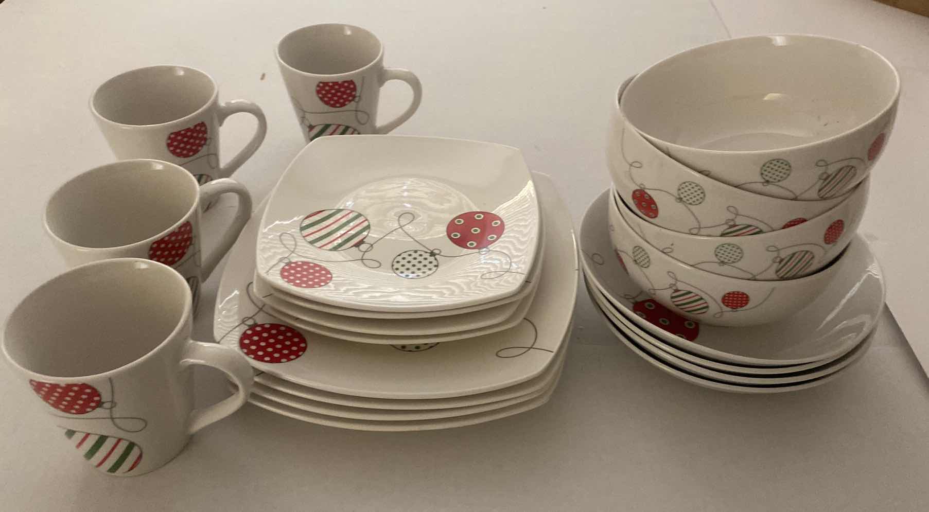 Photo 1 of 20 PIECE SERVICE FOR 4 CHRISTMAS DISHES