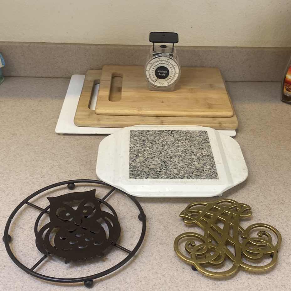 Photo 1 of 3 CUTTING BOARDS 3 TRIVETS & TIMER