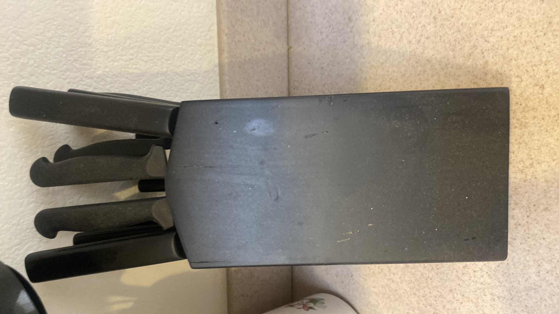 Photo 1 of 14 PIECE KNIFE SET