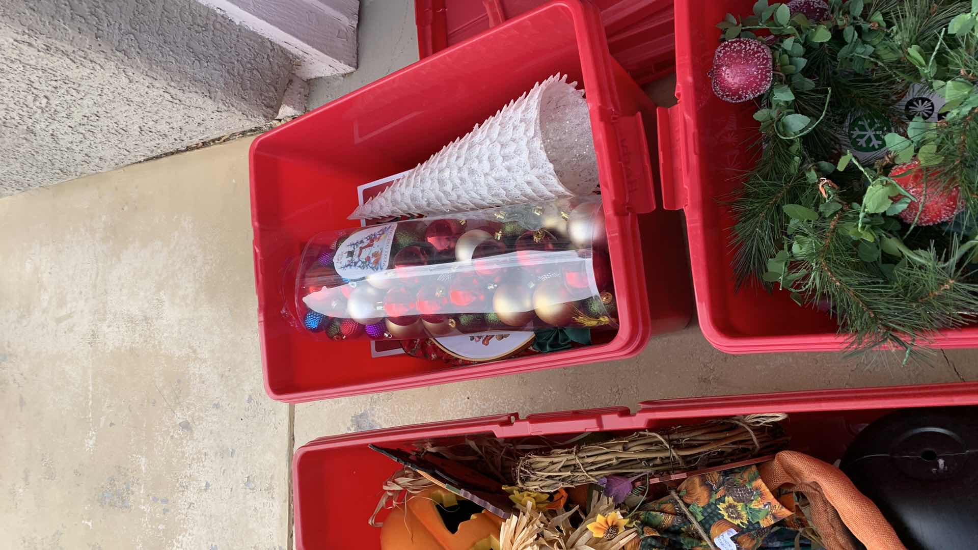 Photo 3 of 5-TOTES OF HOLIDAY DECORATIONS