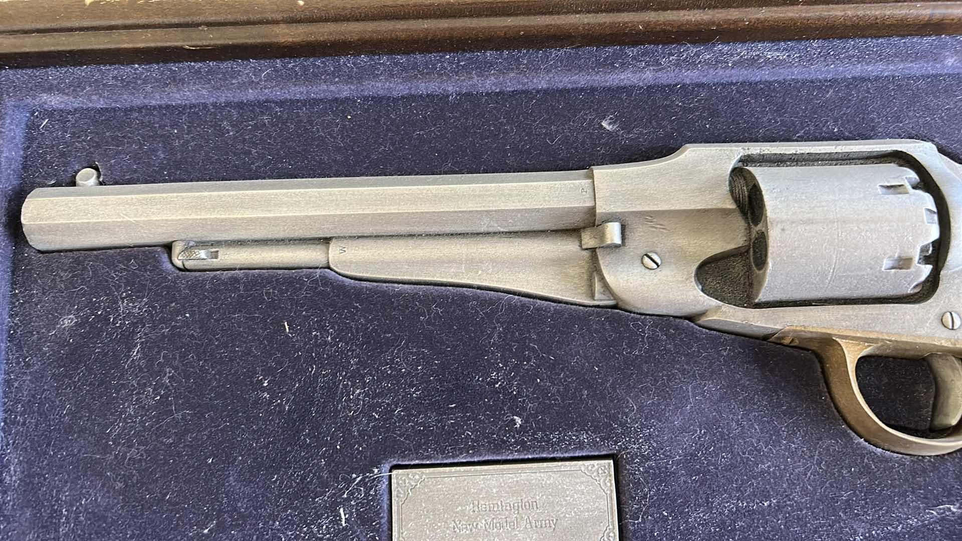 Photo 1 of FRANKLIN MINT REPLICA REMINGTON NEW MODEL ARMY