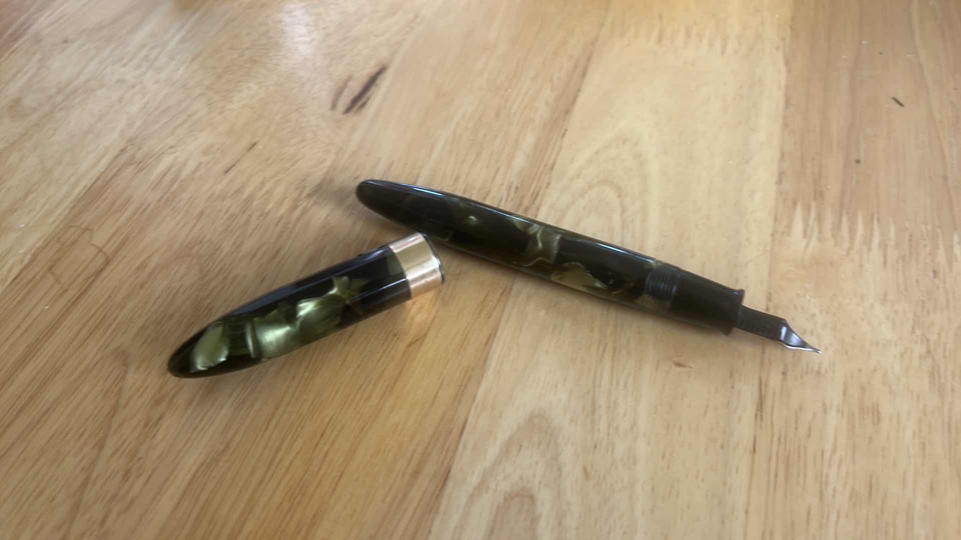 Photo 1 of  1938 SCHAEFFER MARINE GREEN BALANCE FOUNTAIN PEN