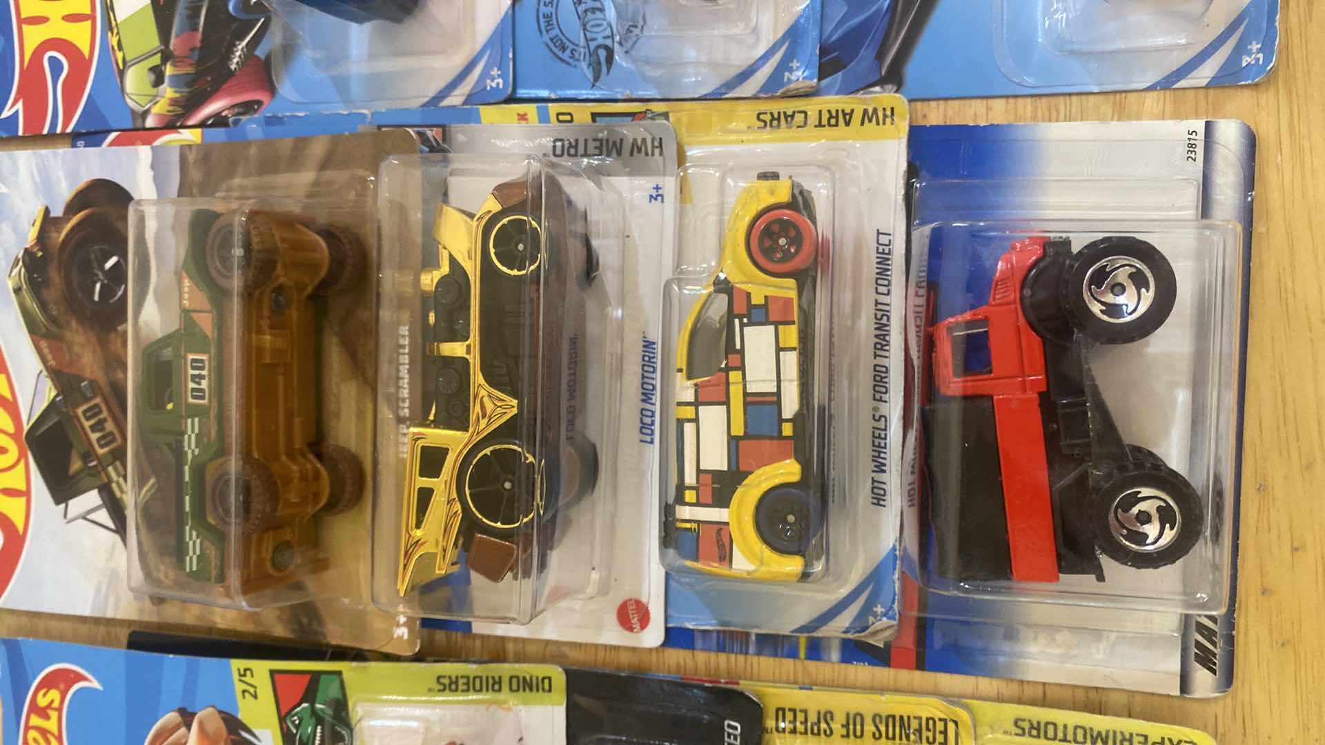 Photo 4 of 15 - HOT WHEELS DIE-CAST CARS