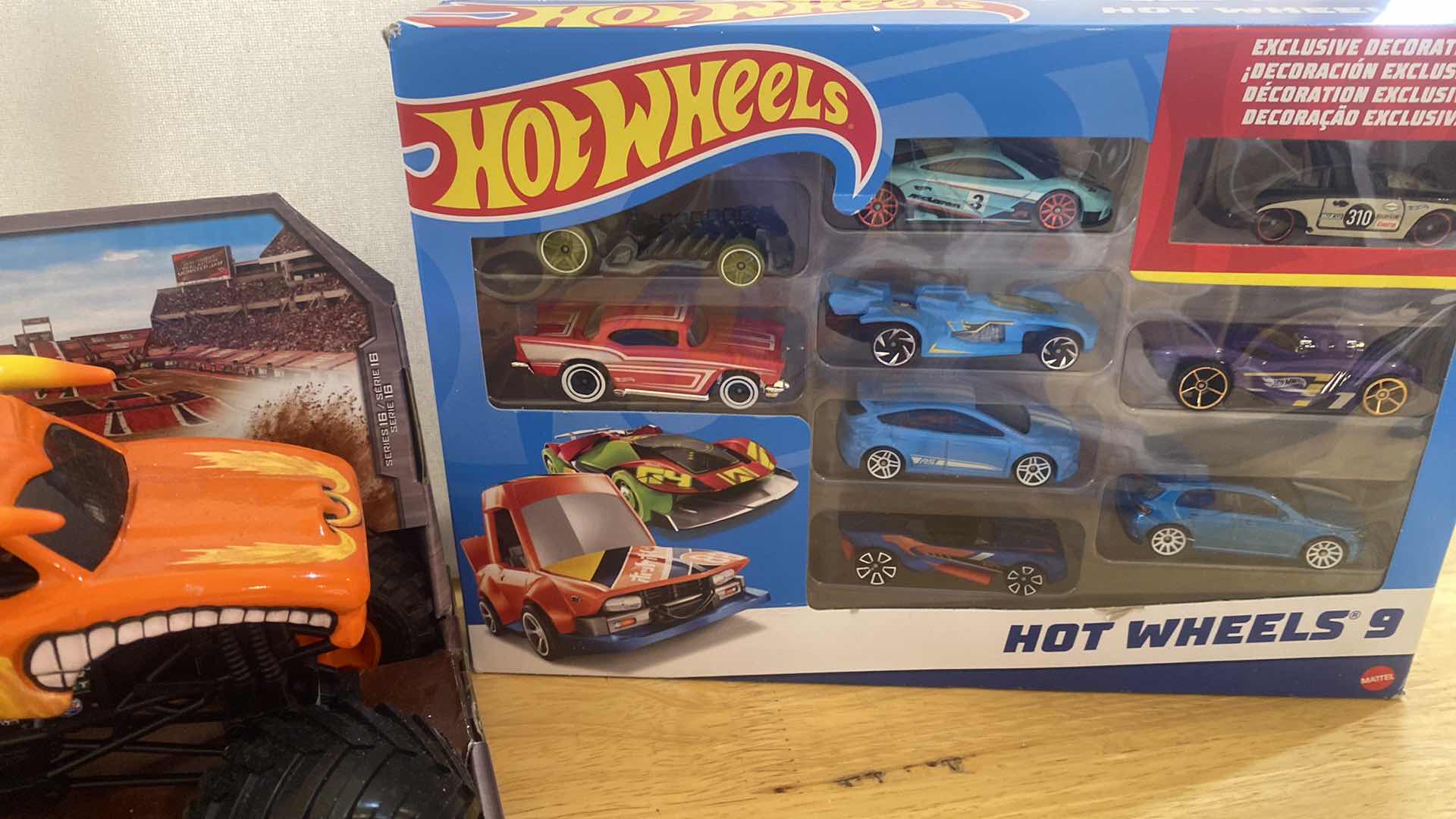 Photo 1 of 3 - HOT WHEELS & MINSTER JAN CARS & TRUCKS