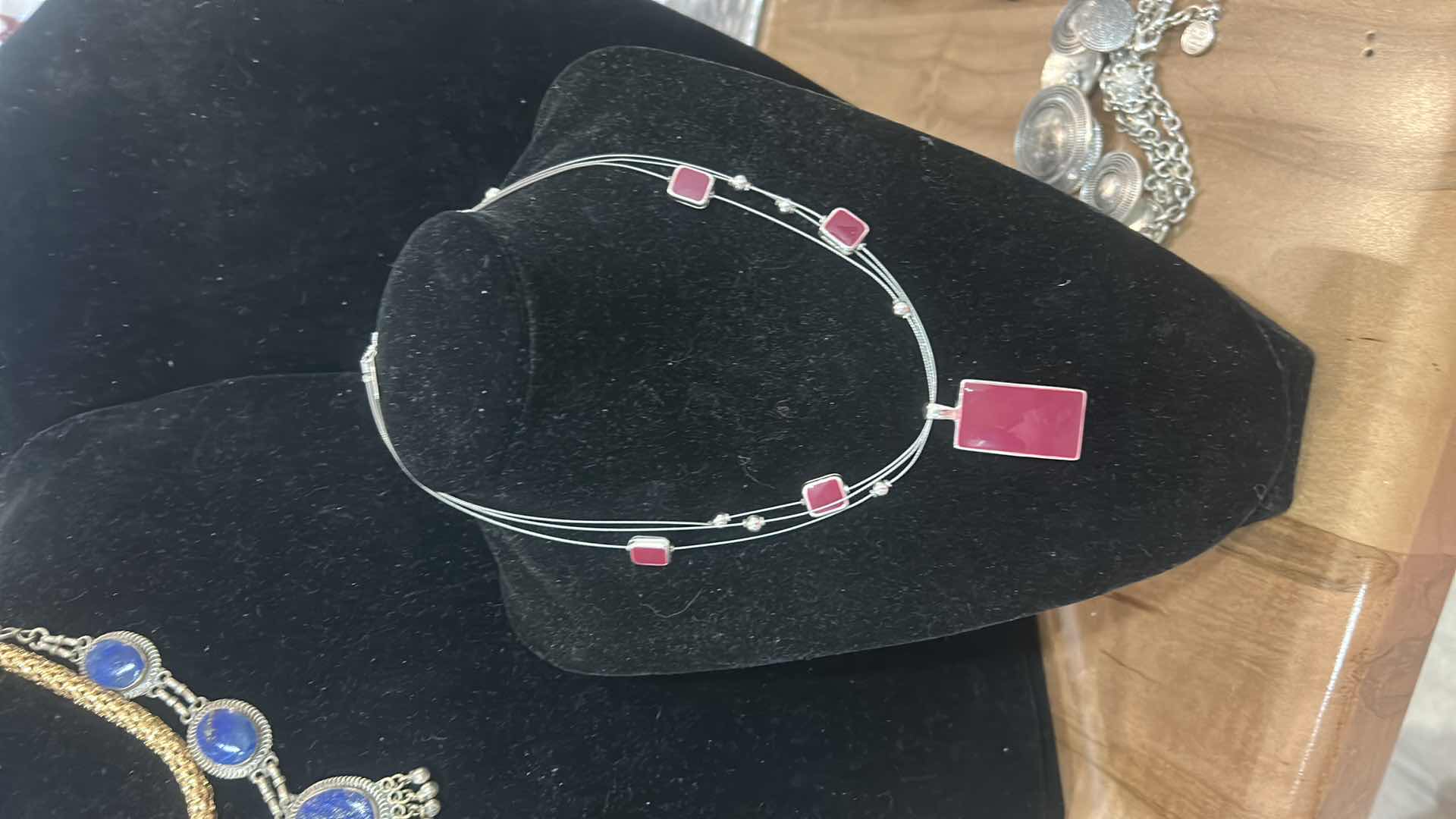 Photo 1 of 4 FASHION JEWELRY NECKLACES