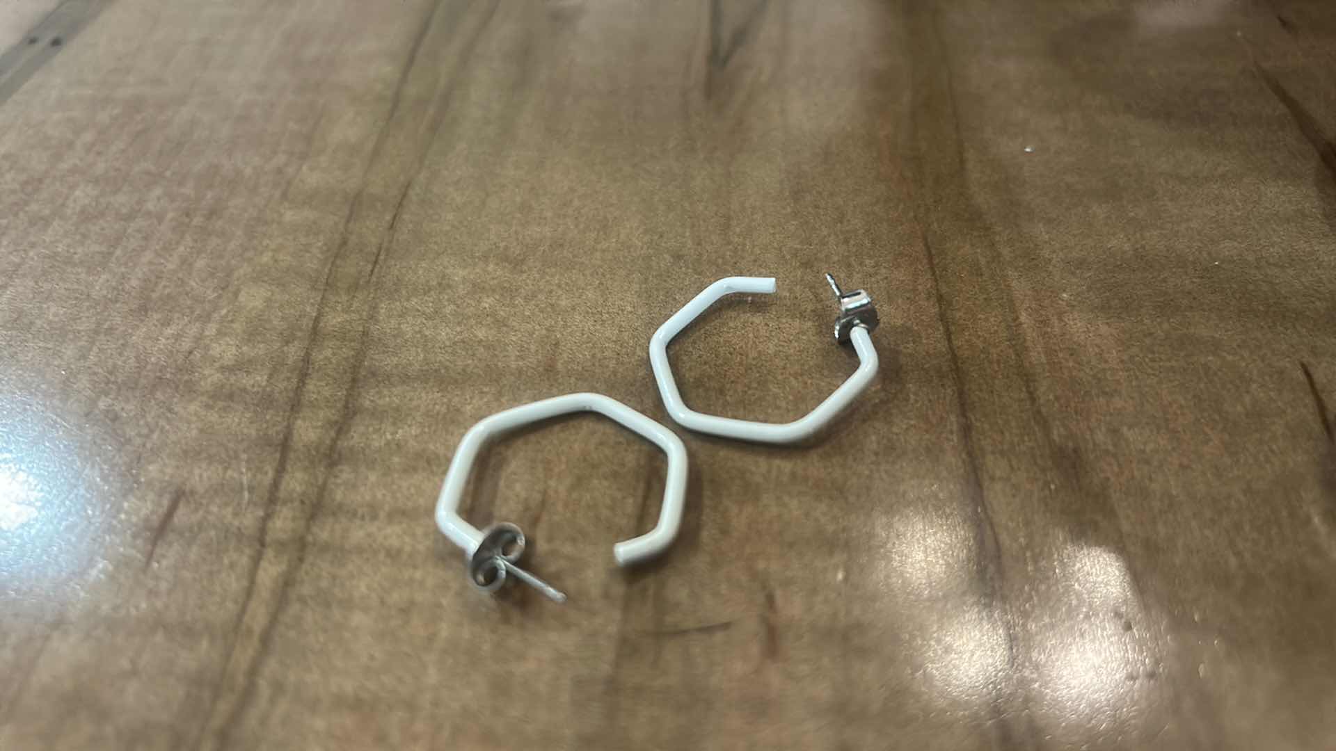 Photo 1 of FASHION JEWELRY - 1 NECKLACE, 3 EARRINGS AND 3 BRACELETS