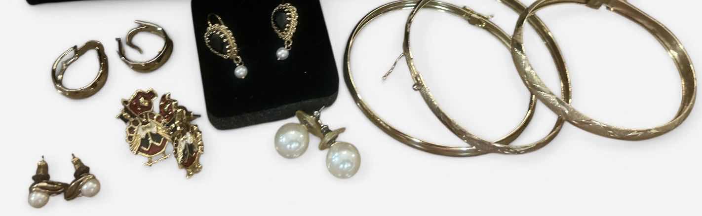 Photo 1 of 5 PAIRS OF PIERCED EARRING AND 3 BRACELETS