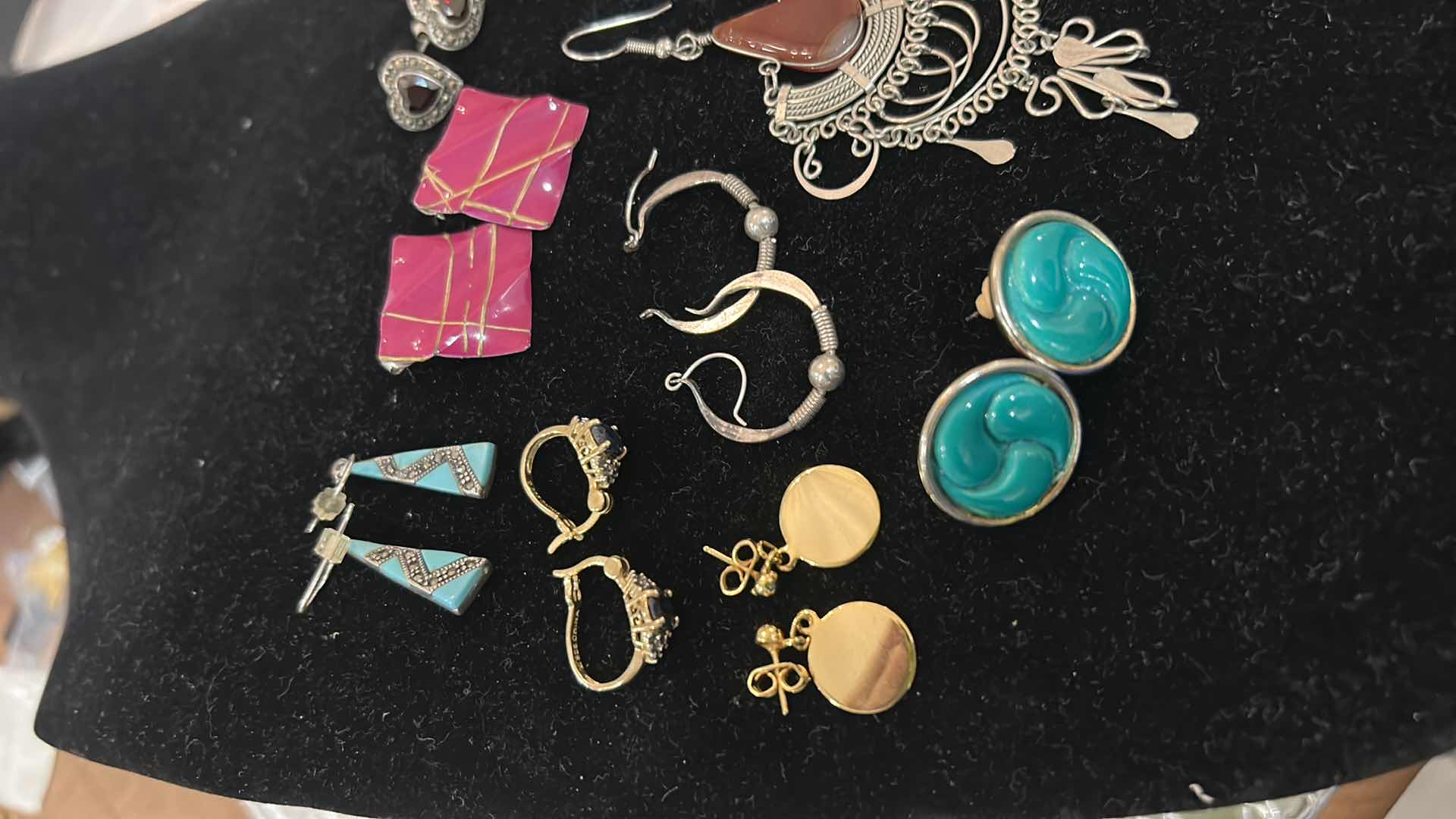 Photo 1 of FASHION JEWELRY - 10 PAIRS EARRINGS