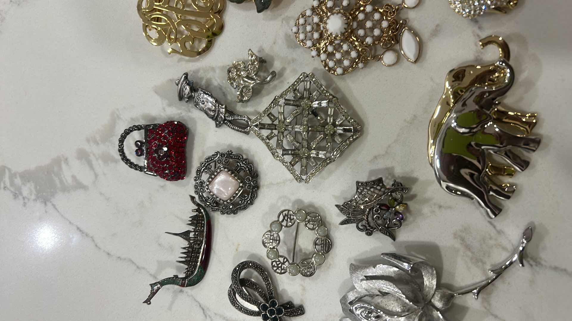 Photo 1 of 20 BROOCHES / PINS
