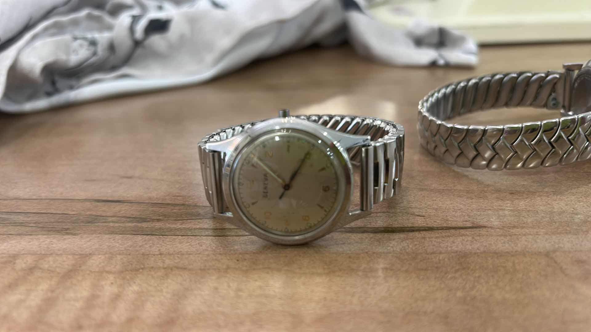 Photo 1 of 2 MENS VINTAGE WATCHES, COLLIER 17 JEWELS WATERPROOF & GENEVA