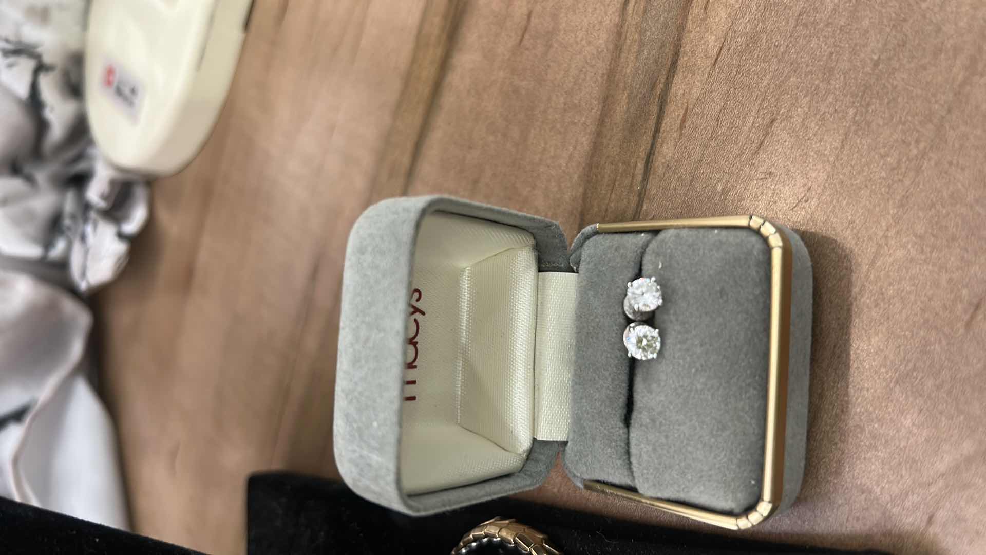 Photo 1 of WOMENS JEWELRY AND VINTAGE WATCH PARTS