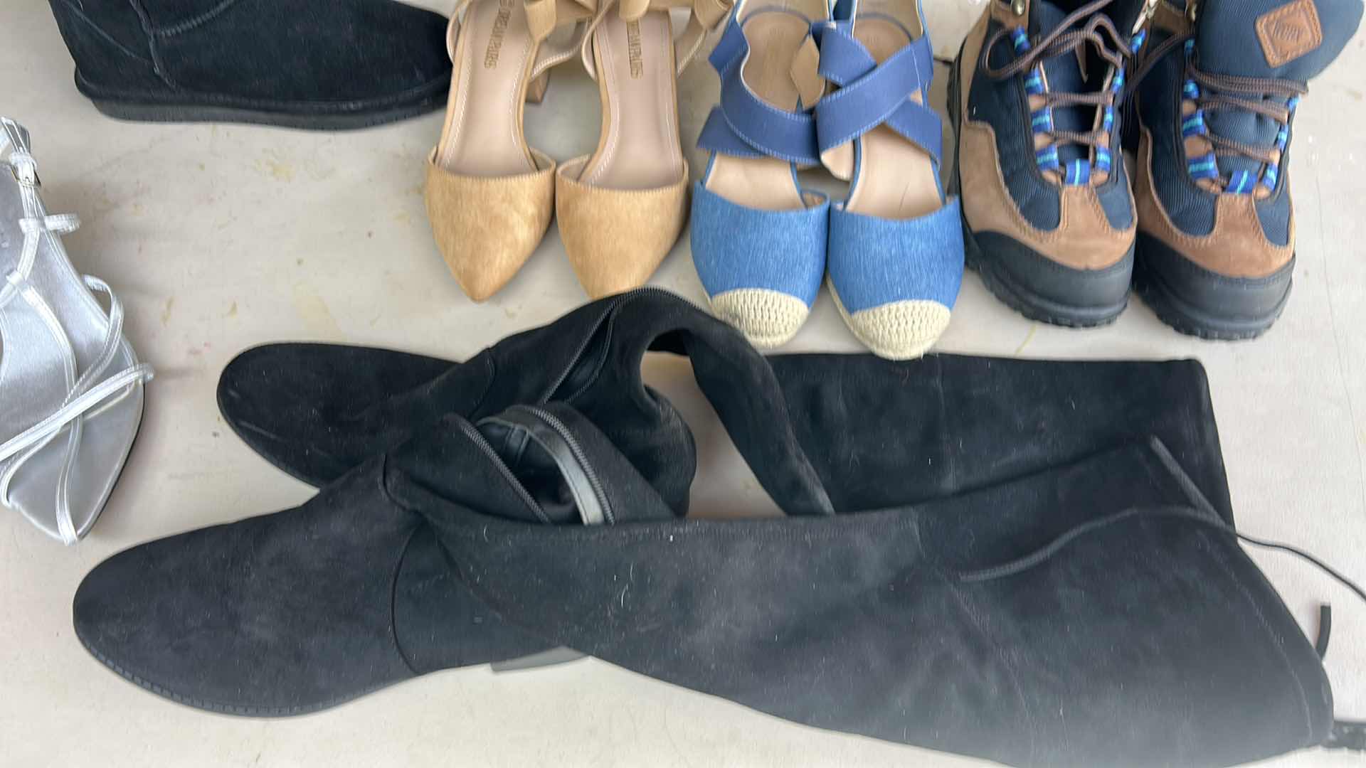 Photo 1 of 6 PAIRS WOMENS SHOES SIZE 9 and 9.5