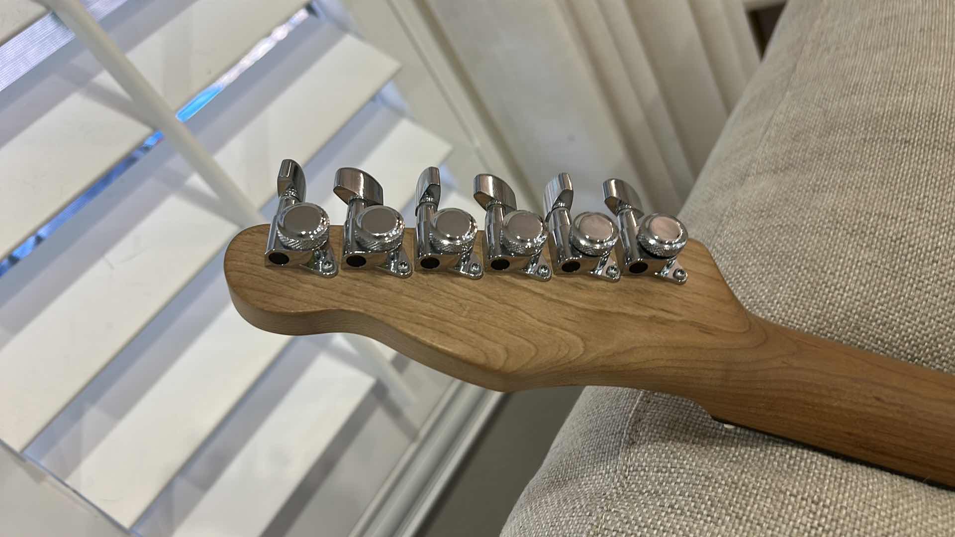 Photo 1 of WARMOTH GUITAR PARTS COMPANY TELECASTER
WARMOTH TELECASTER STYLE BODY
WARMOTH STANDARD THIN ROASTED MAPLE NECK WITH ROSEWOOD FINGERBOARD
BODY PAINTED BY SIX GUNN MUSIC LOCATED IN LAS VEGAS EQUIPPED WITH TWO LOLLAR (LOLLARTRON PICKUPS)