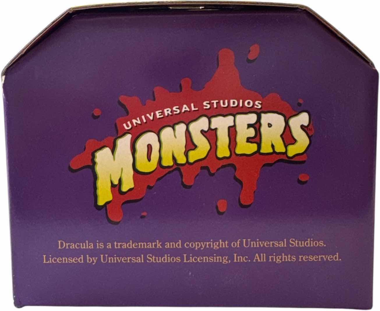 Photo 3 of 
VINTAGE UNIVERSAL STUDIOS MONSTERS DRACULA TIN WIND UP TOY

BOX SIZE
5” X 4” X H9.5”