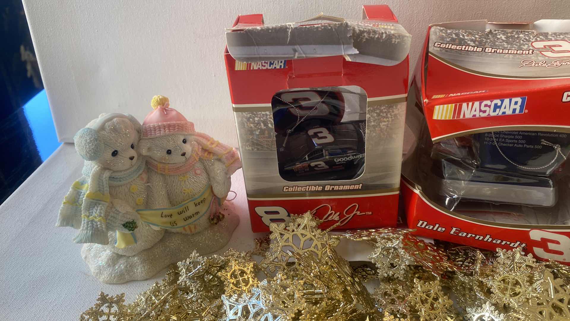 Photo 1 of 5 - HOLIDAY DECOR - ORNAMENTS GARLAND AND SANTA FIGURINE H8”