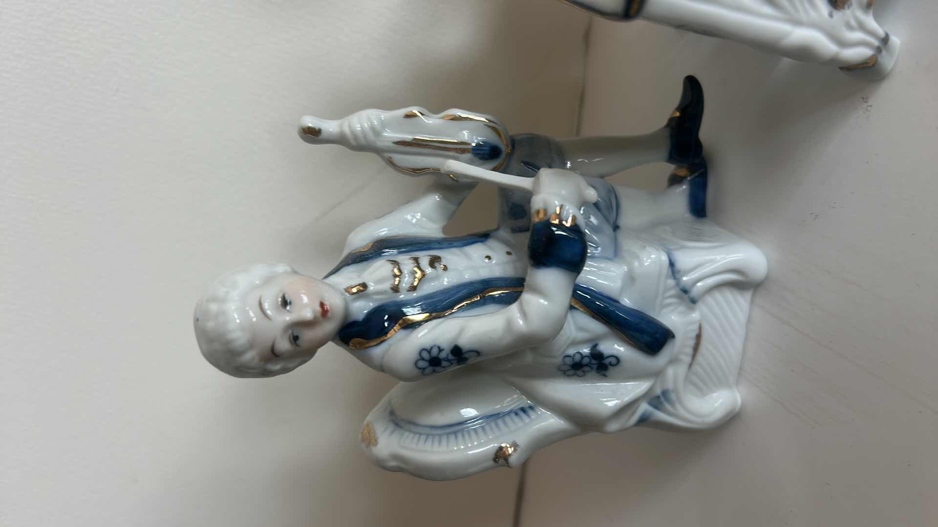 Photo 1 of 3 - BLUE AND WHITE PORCELAIN PIECES H6”
