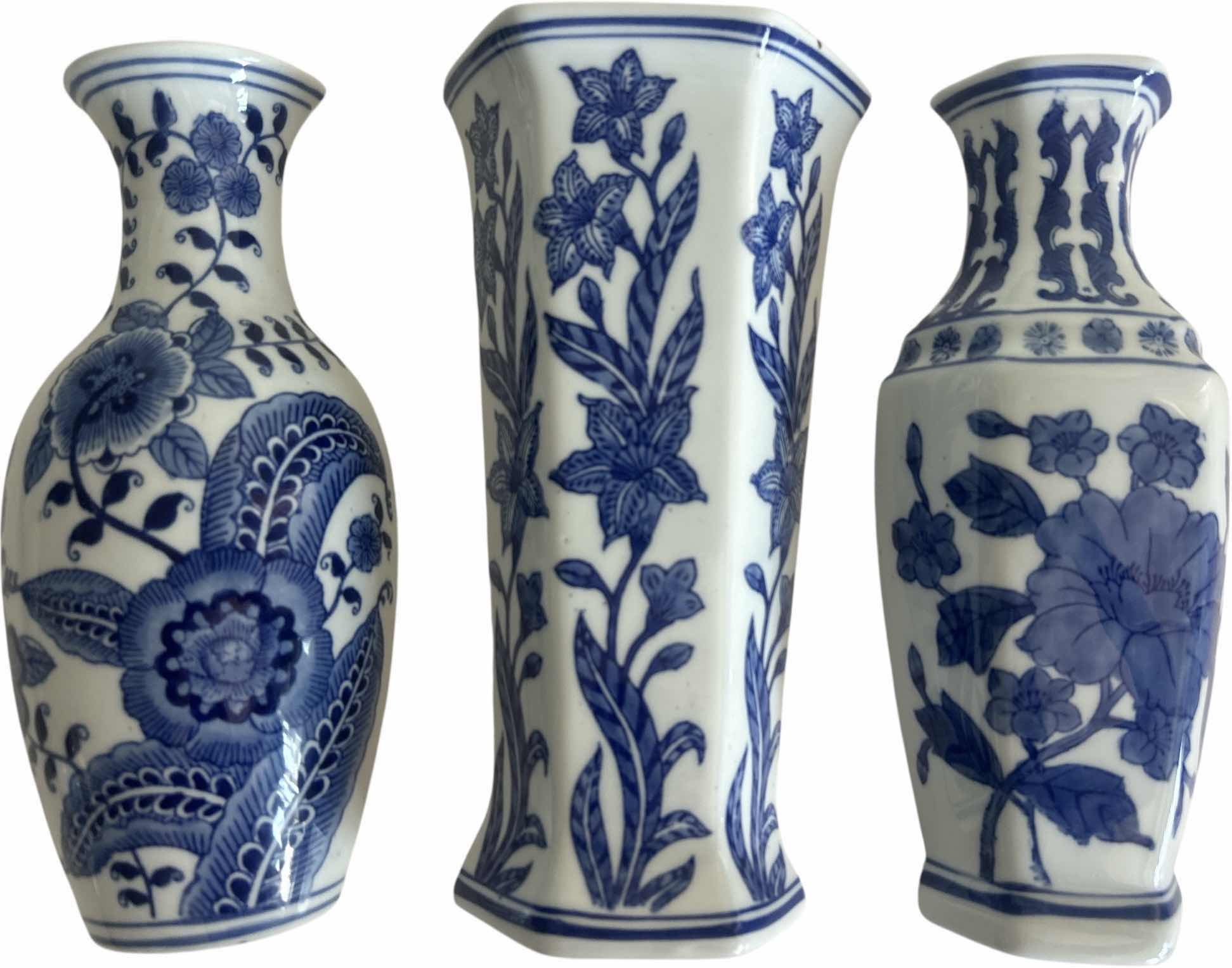 Photo 1 of 3 - FINE PORCELAIN BLUE AND WHITE WALL VASES H10”