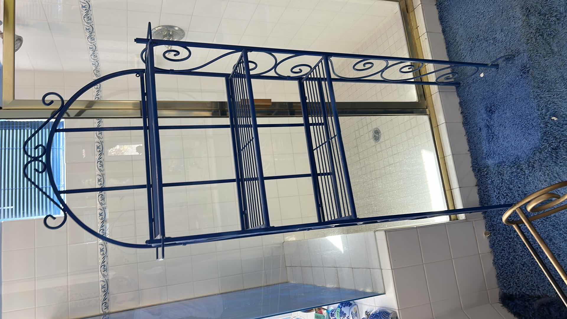 Photo 1 of 2 METAL BATHROOM STANDS ( LARGEST 28“ x 10 1/4“ x H67“)