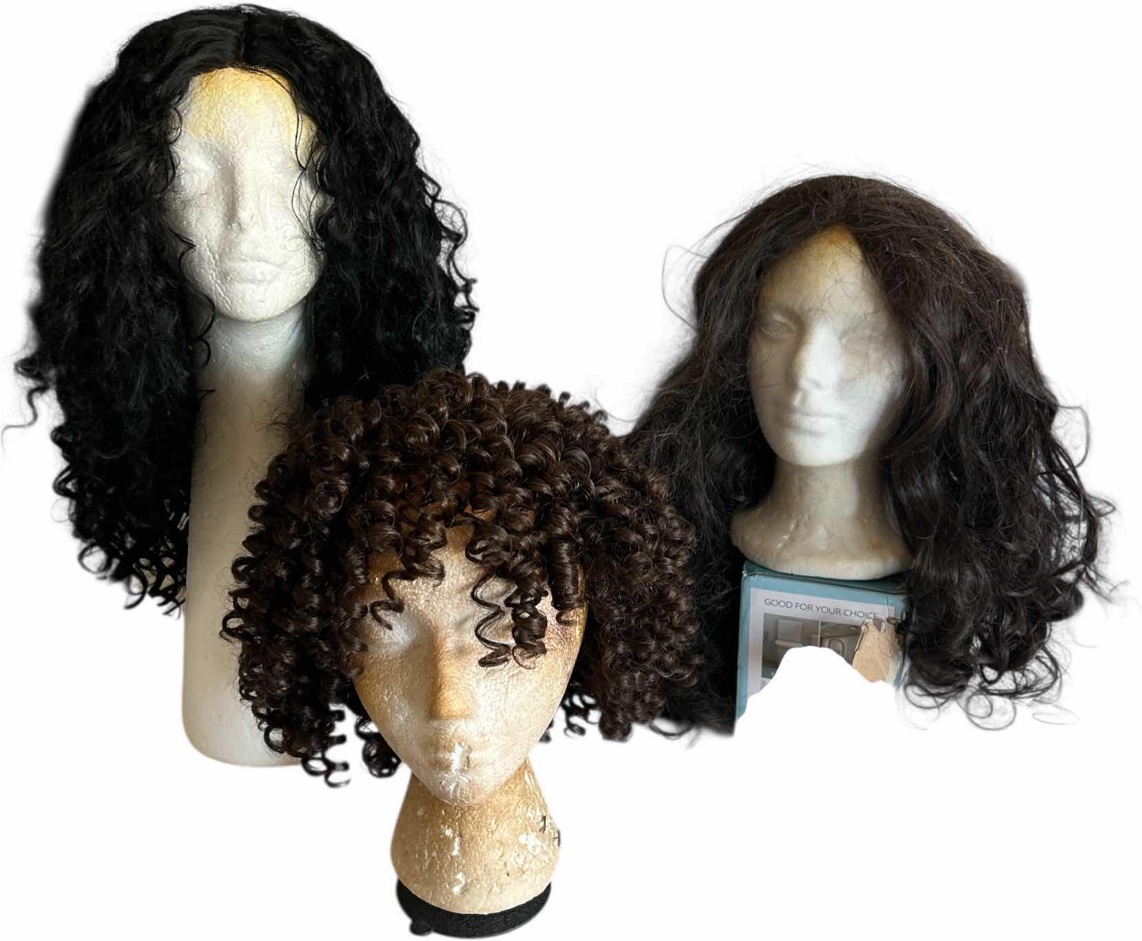 Photo 1 of 3 - WOMENS WIGS