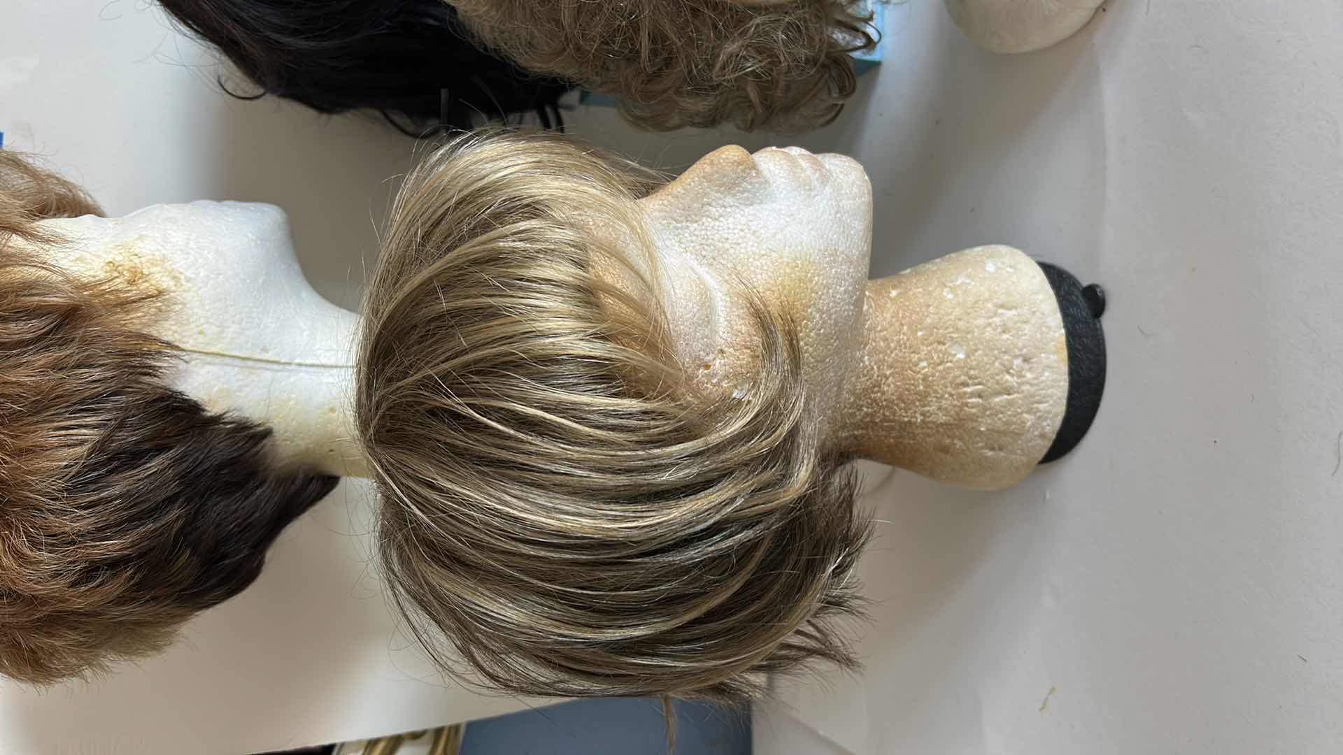 Photo 1 of 4 - WOMENS WIGS
