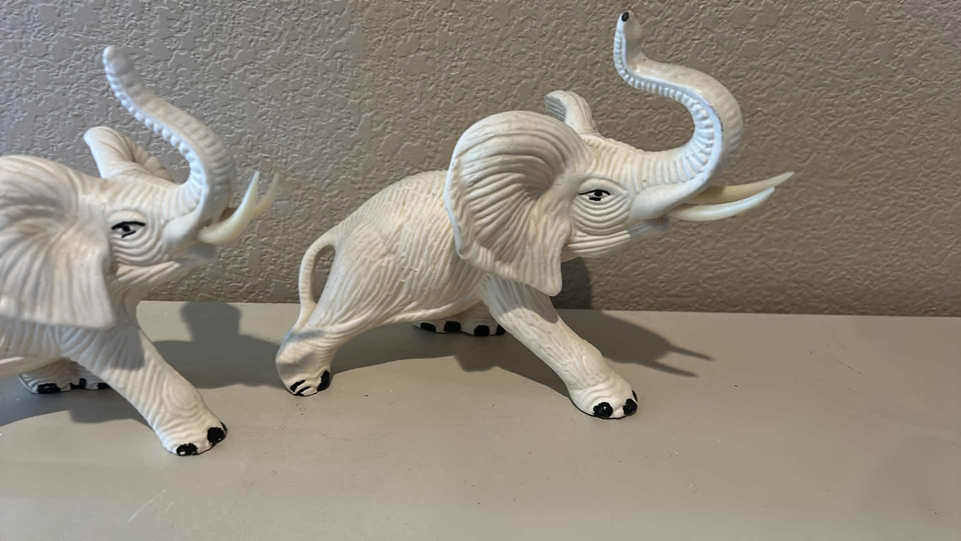 Photo 1 of 2 CERAMIC ELEPHANT FIGURES (LARGEST H7”)