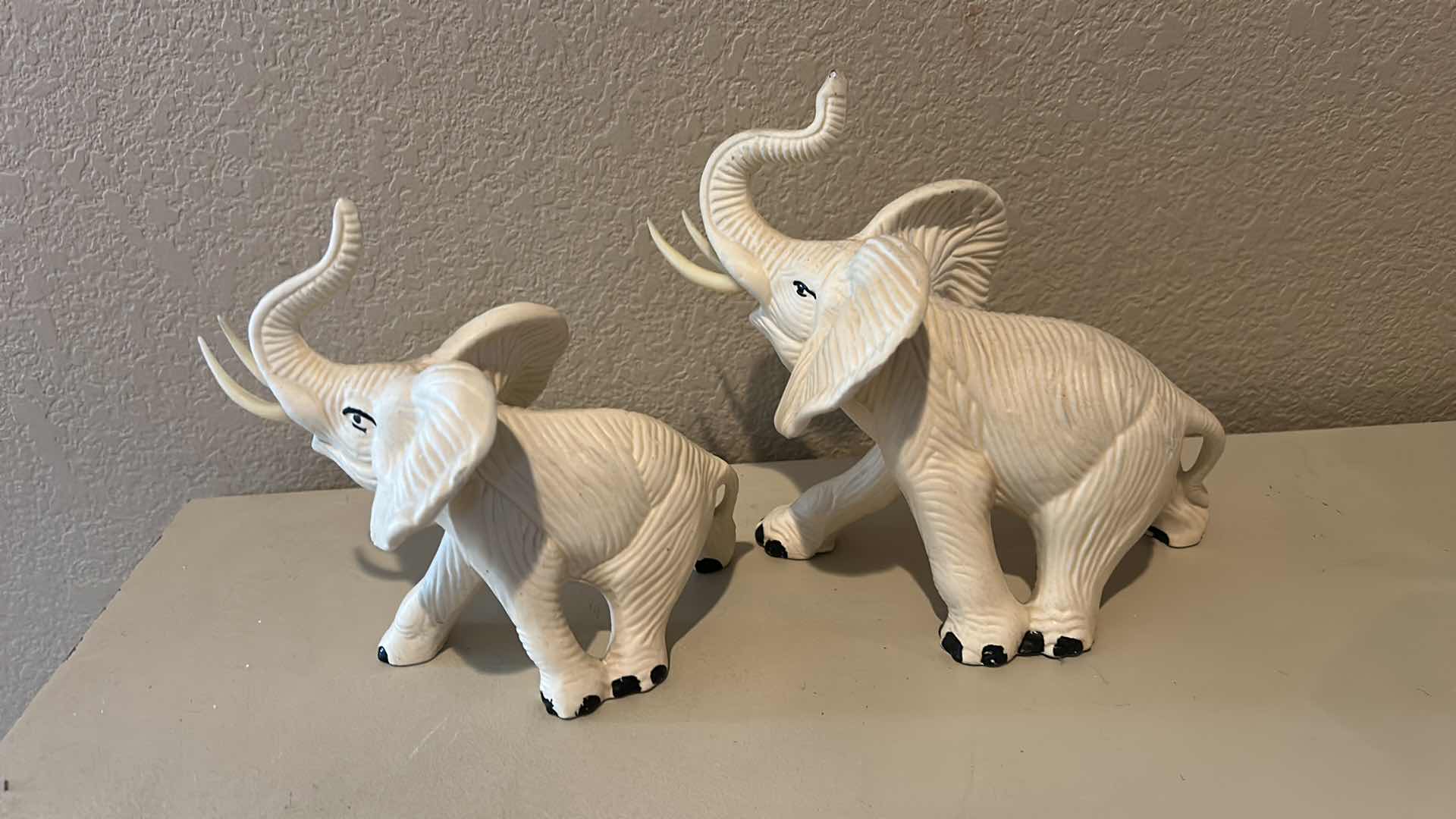 Photo 1 of 2 CERAMIC ELEPHANT FIGURES (LARGEST H7”)