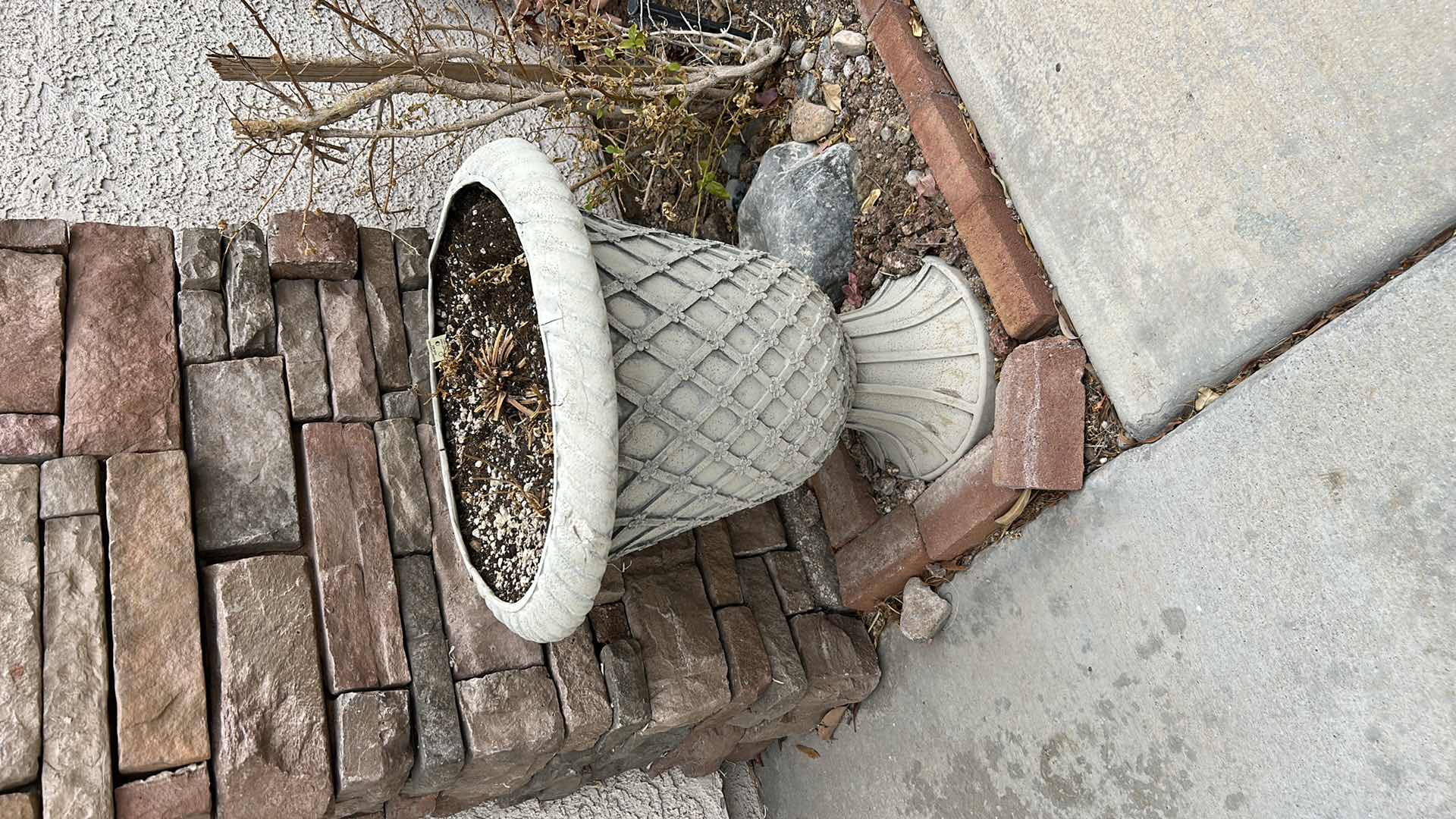 Photo 1 of 3 OUTDOOR PLANTERS H21”