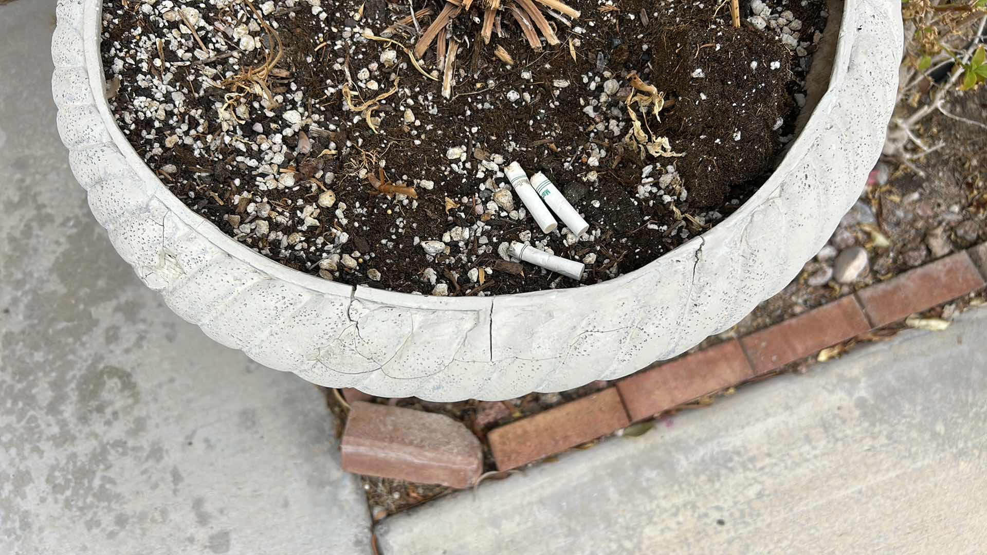 Photo 1 of 3 OUTDOOR PLANTERS H21”