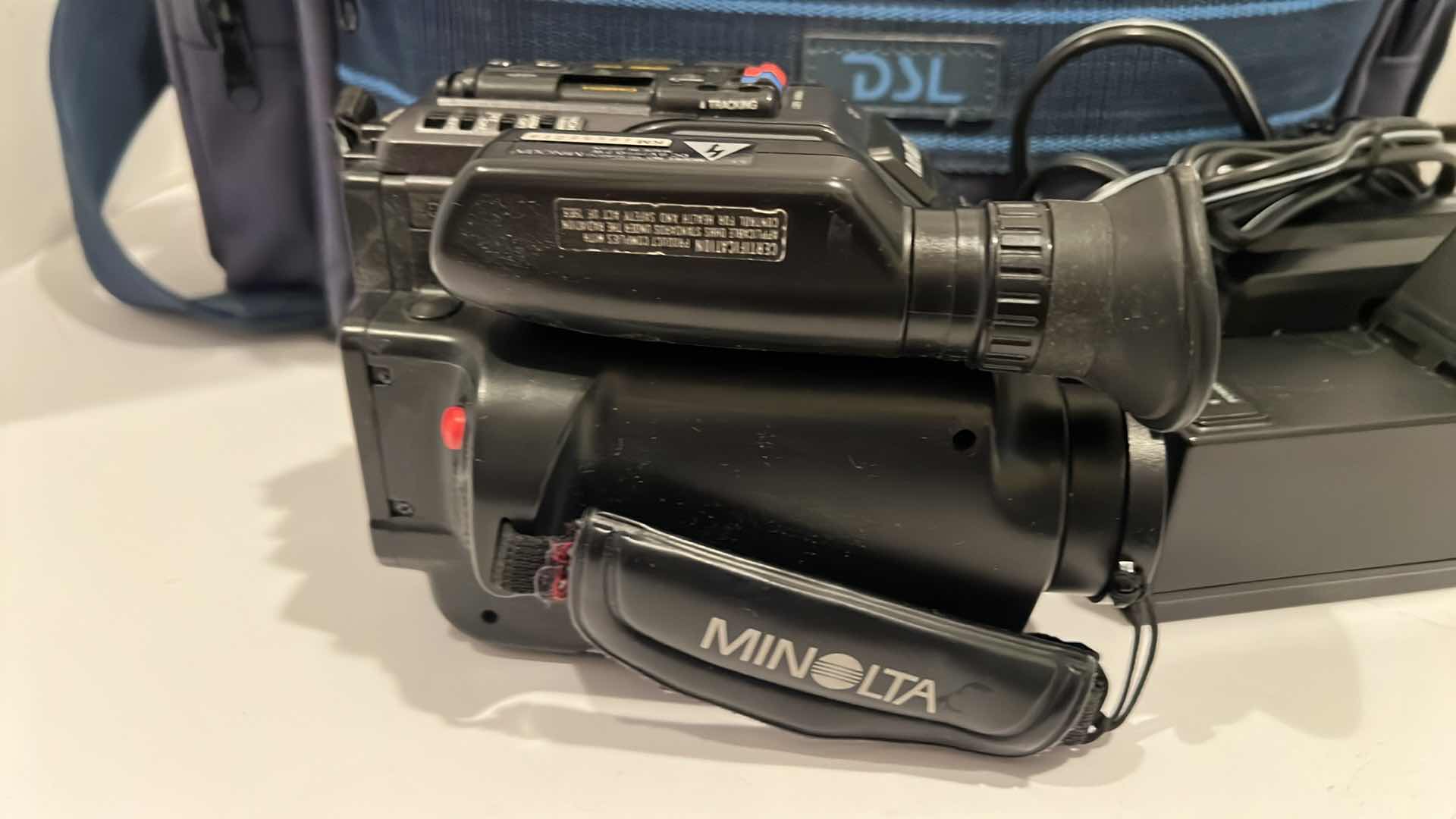 Photo 1 of MINOLTA MASTER C-606 VIDEO RECORDER W CARRYING CASE