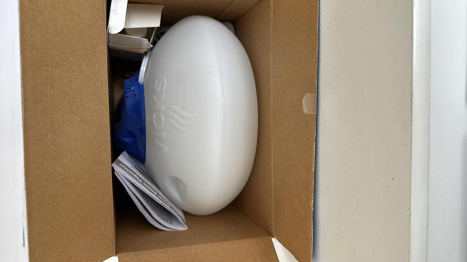 Photo 1 of VICKS WARM STEAM VAPORIZER 