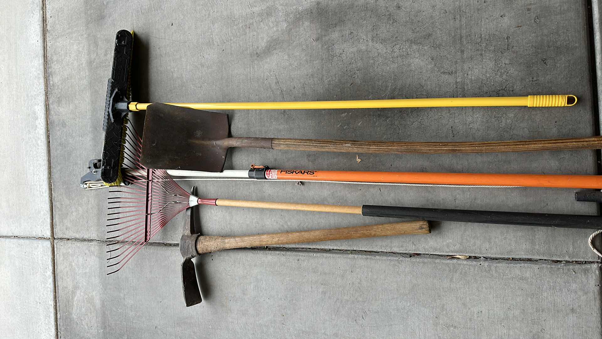 Photo 1 of GARDEN TOOLS