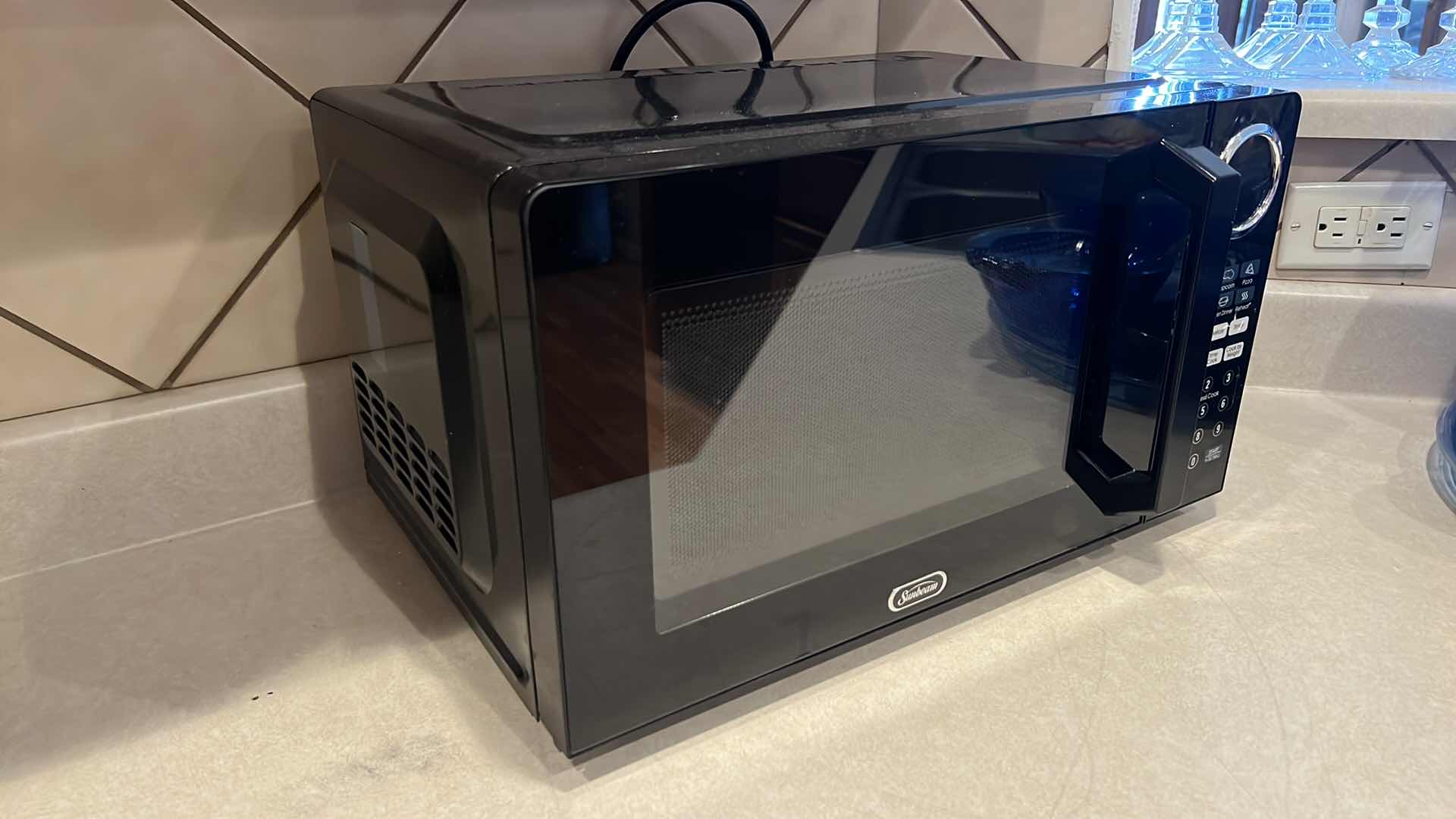 Photo 1 of SUNBEAM BLACK MICROWAVE