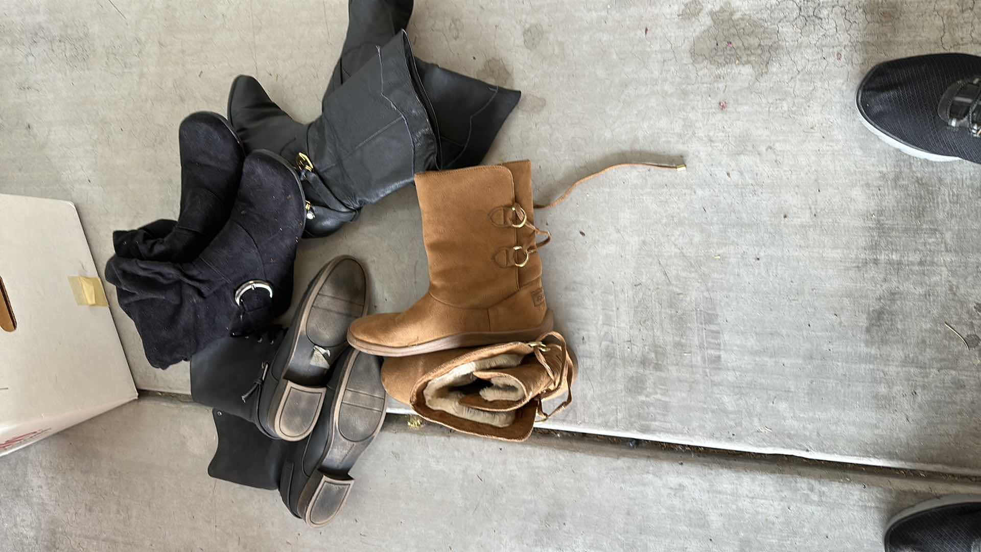 Photo 1 of LADIES BOOTS 8TO 9 SIZE