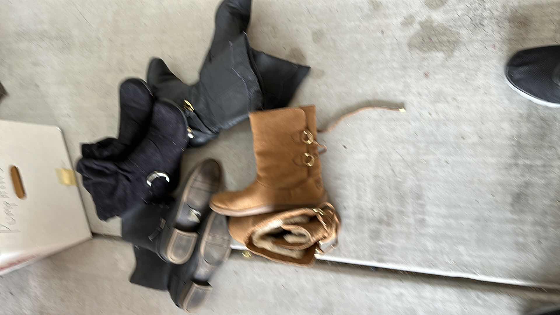 Photo 1 of LADIES BOOTS 8TO 9 SIZE