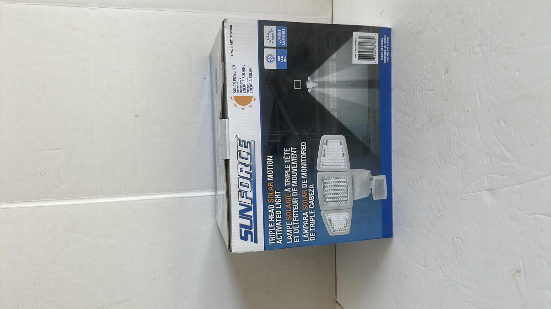 Photo 1 of NIB SUNFORCE TRIPLE HEAD SOLAR MOTION ACTIVATED LIGHT