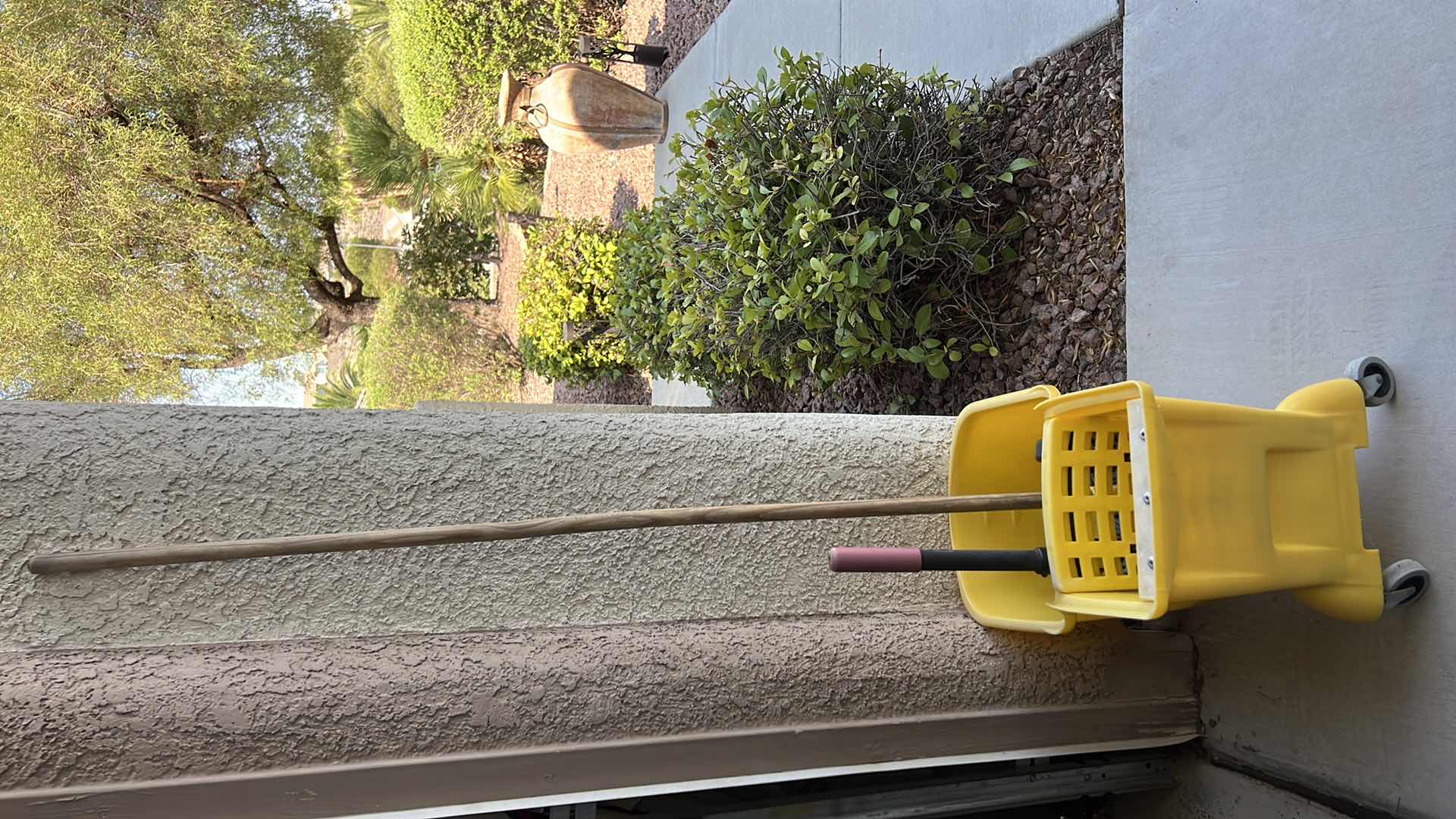 Photo 4 of RUBBERMAID INDUSTRIAL MOP BUCKET W MOP