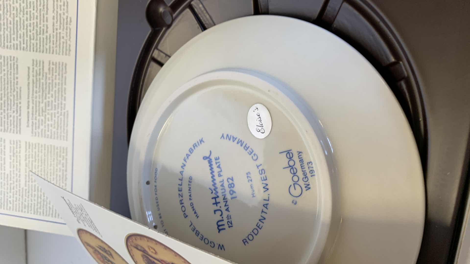 Photo 1 of M. J. HUMMEL GOEBEL 1982 ANNUAL PLATE