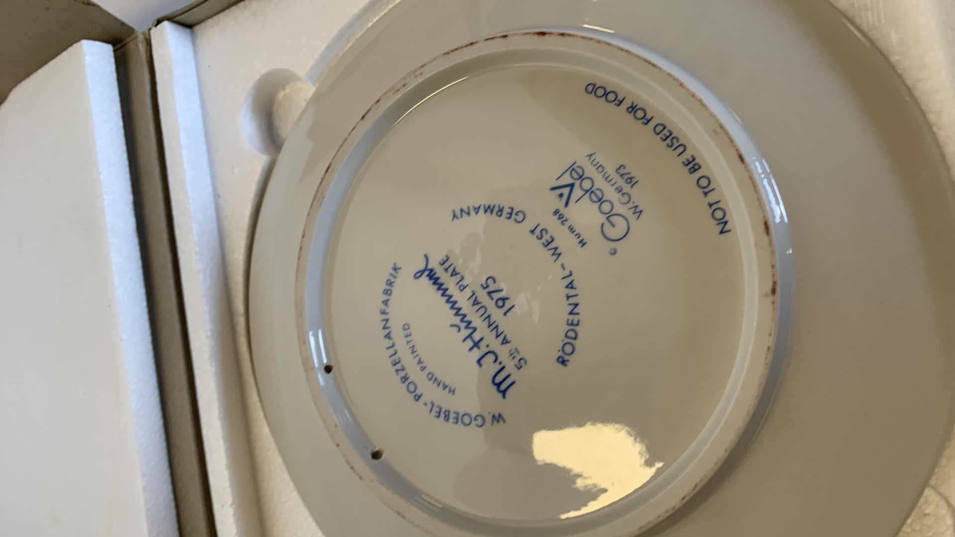 Photo 1 of M. J. HUMMEL GOEBEL 1975 ANNUAL PLATE