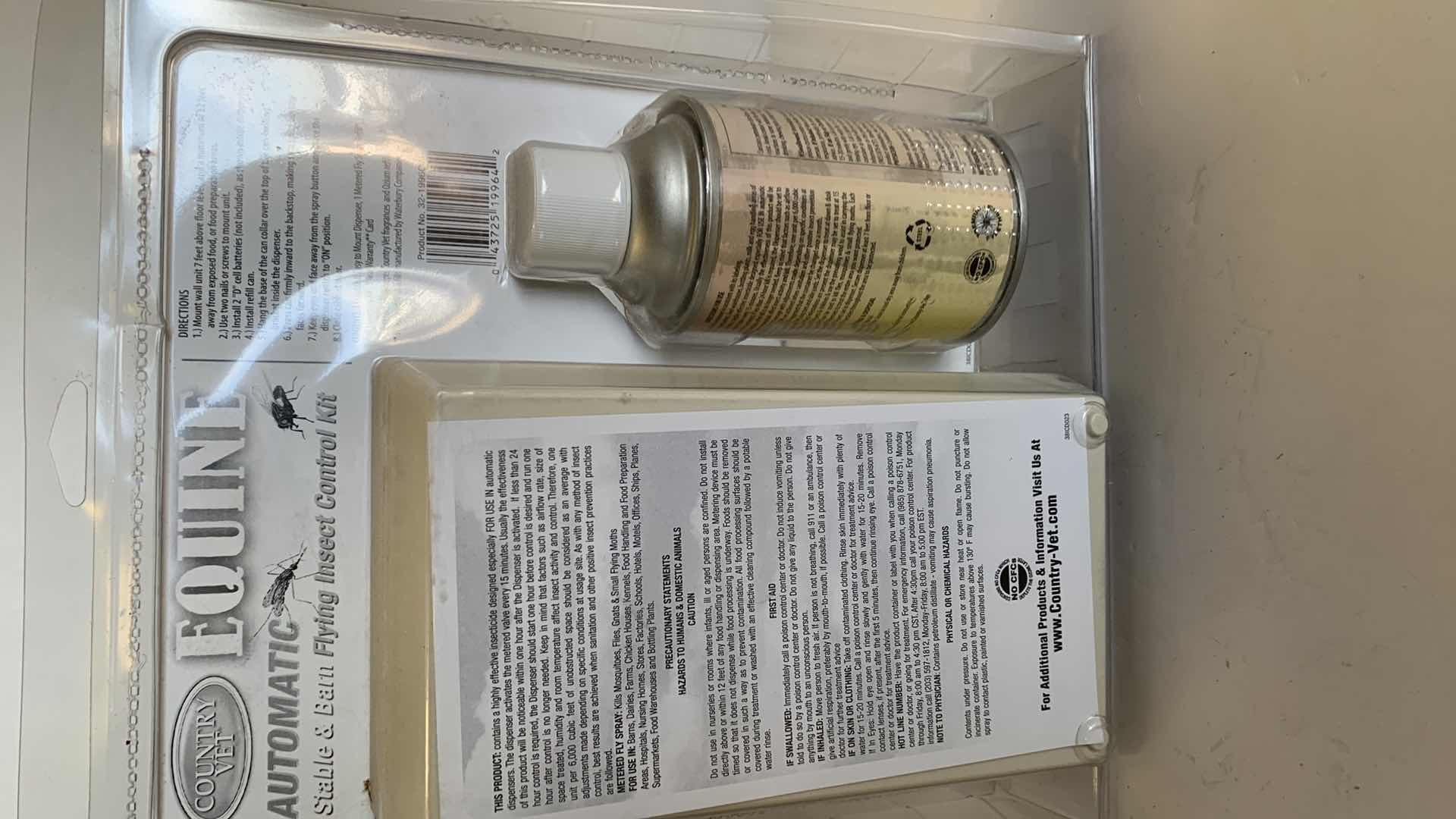 Photo 1 of COUNTRY VET HORSE EQUINE FLYING INSECT CONTROL KIT