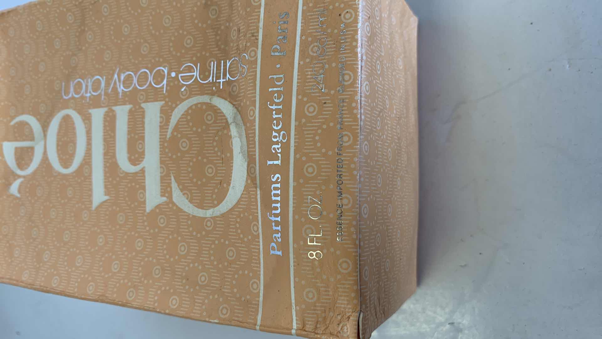 Photo 1 of 8 OZ CHLOE KARL LAGERFELD PARFUM SATINE BODY LOTION