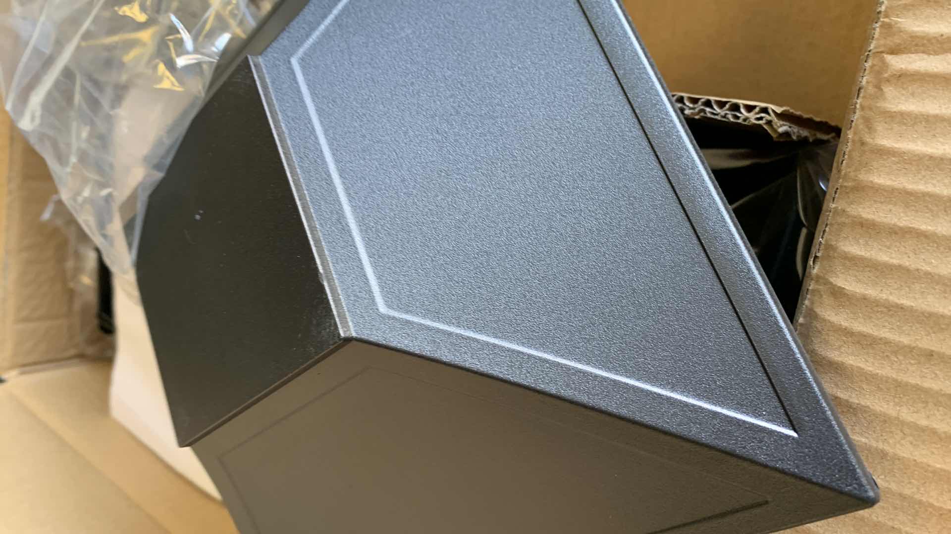 Photo 1 of 12-GREEN LIGHTING MODERN MINKA BLACK POST CAP COVER FOR 4 X 4 OR 5 X 5 POSTS WITHOUT LIGHTS SKU TN-122303