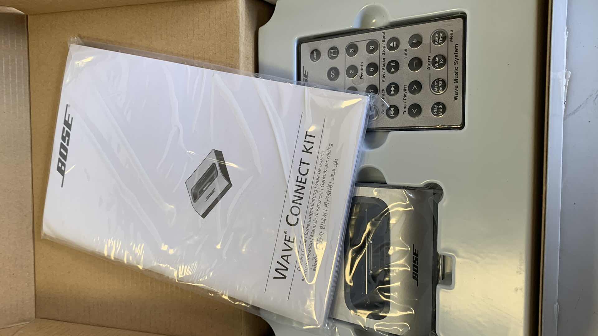 Photo 3 of BOSE WAVE CONNECTION KIT FOR IPOD