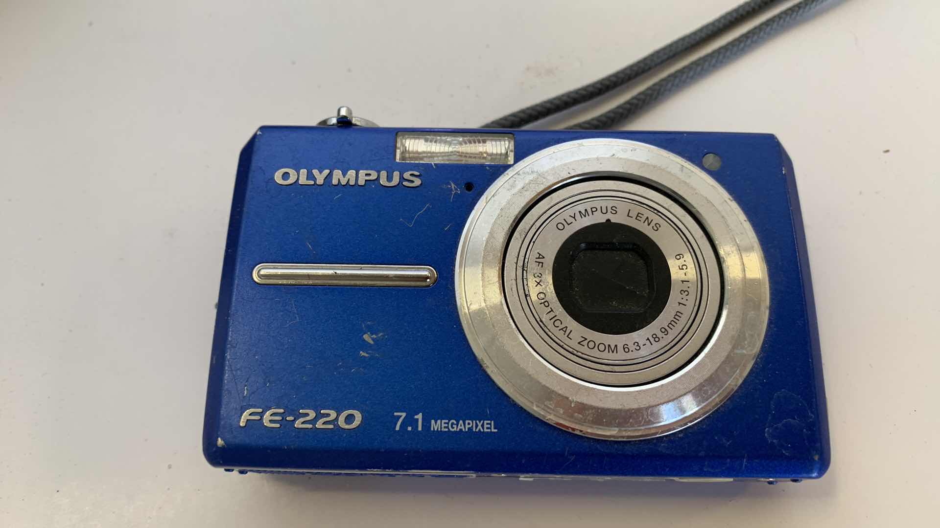 Photo 1 of 4- DIGITAL CAMERAS